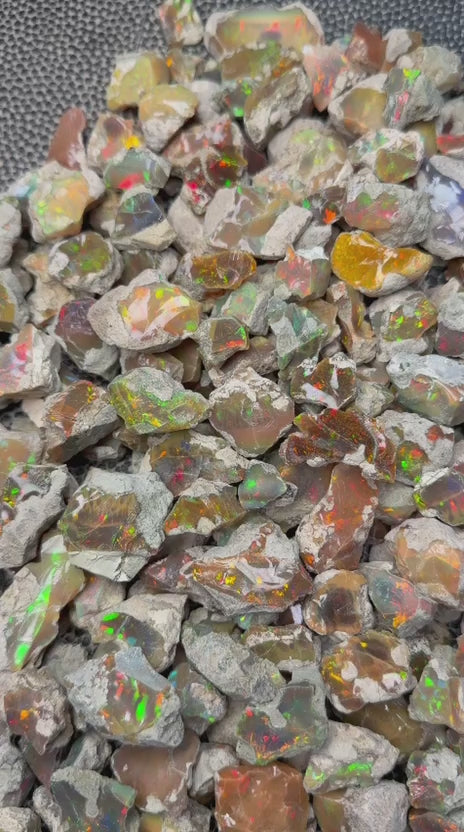 Rough Opal (un cutted)